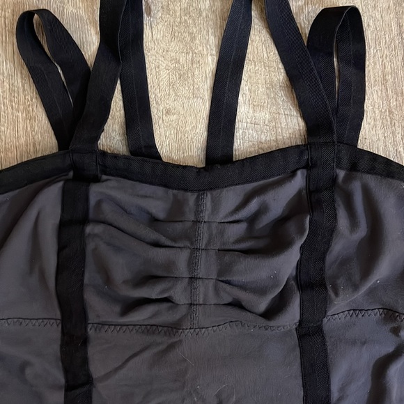 GUC Lululemon grey with black top - Picture 2 of 6